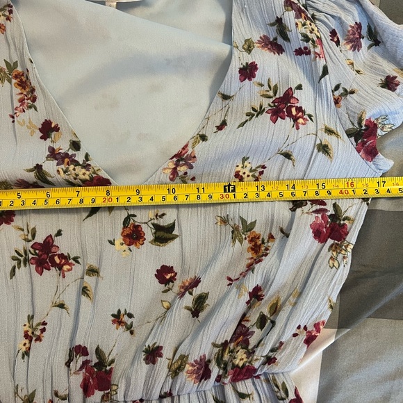 WAYF Blouson V Neck Blue Floral Print Midi Dress in Rayon Gauze sz S - Picture 13 of 16